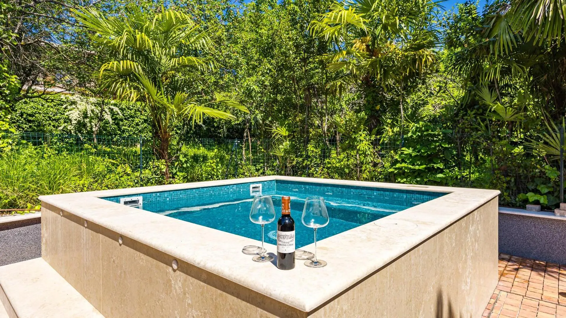 Villa Accione Opatija 0*,  Croatia